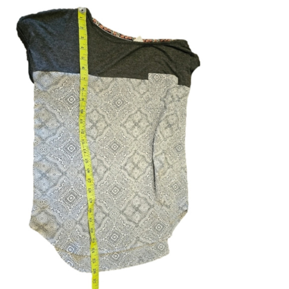 Knox Rose Cap Sleeve Color Block Round Hem Top Size S - Picture 8 of 9